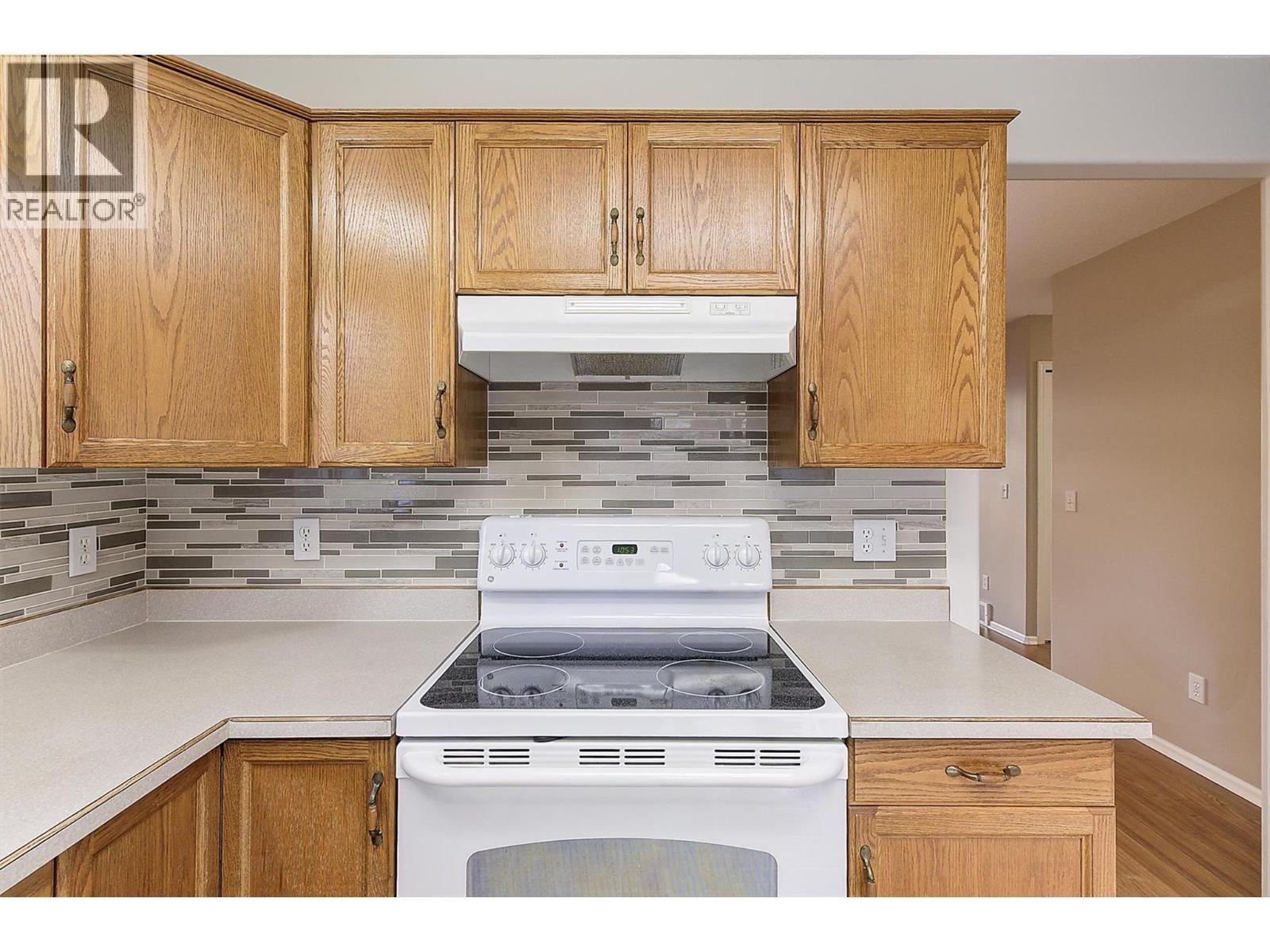 2330 Butt Road Unit# 458, West Kelowna, BC - Indoor Photo Showing Kitchen
