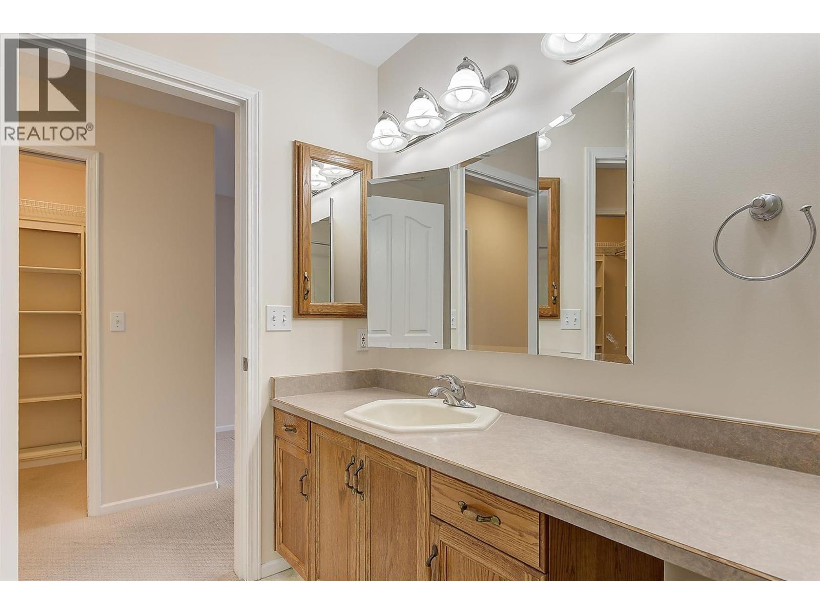 2330 Butt Road Unit# 458, West Kelowna, BC - Indoor Photo Showing Bathroom