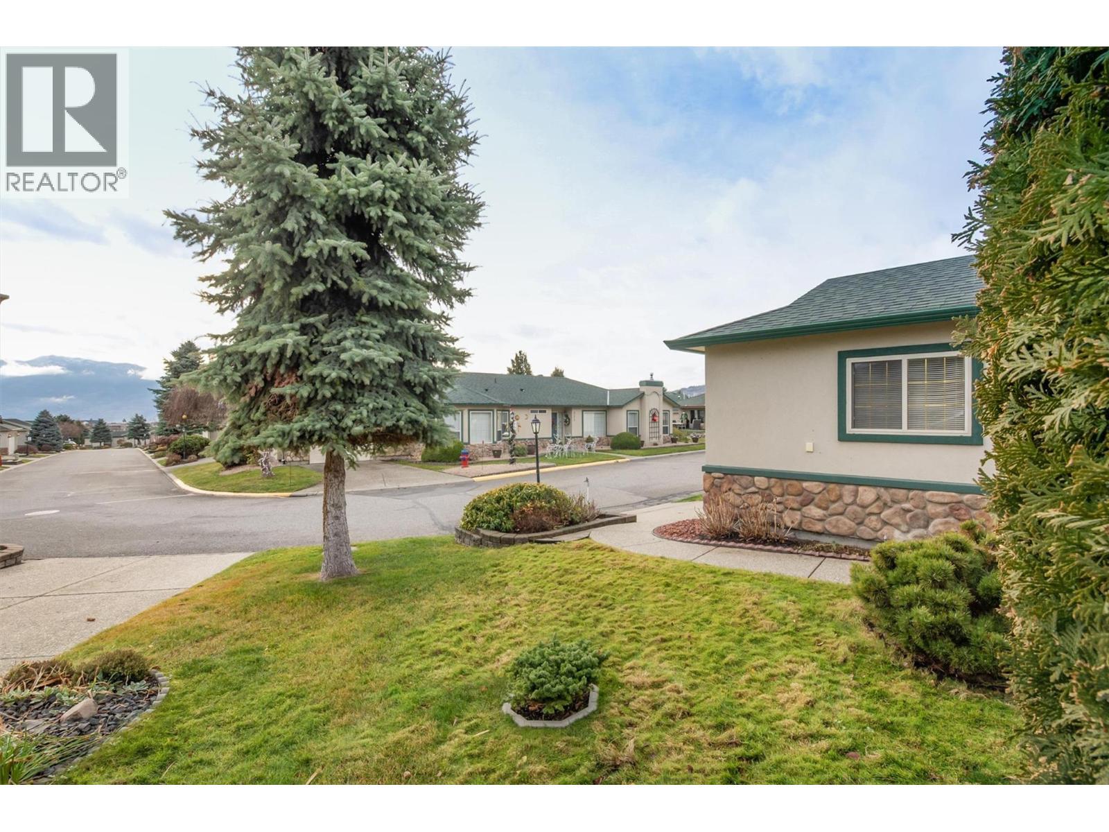 Front Yard - 2330 Butt Road Unit# 458, West Kelowna, BC - Outdoor