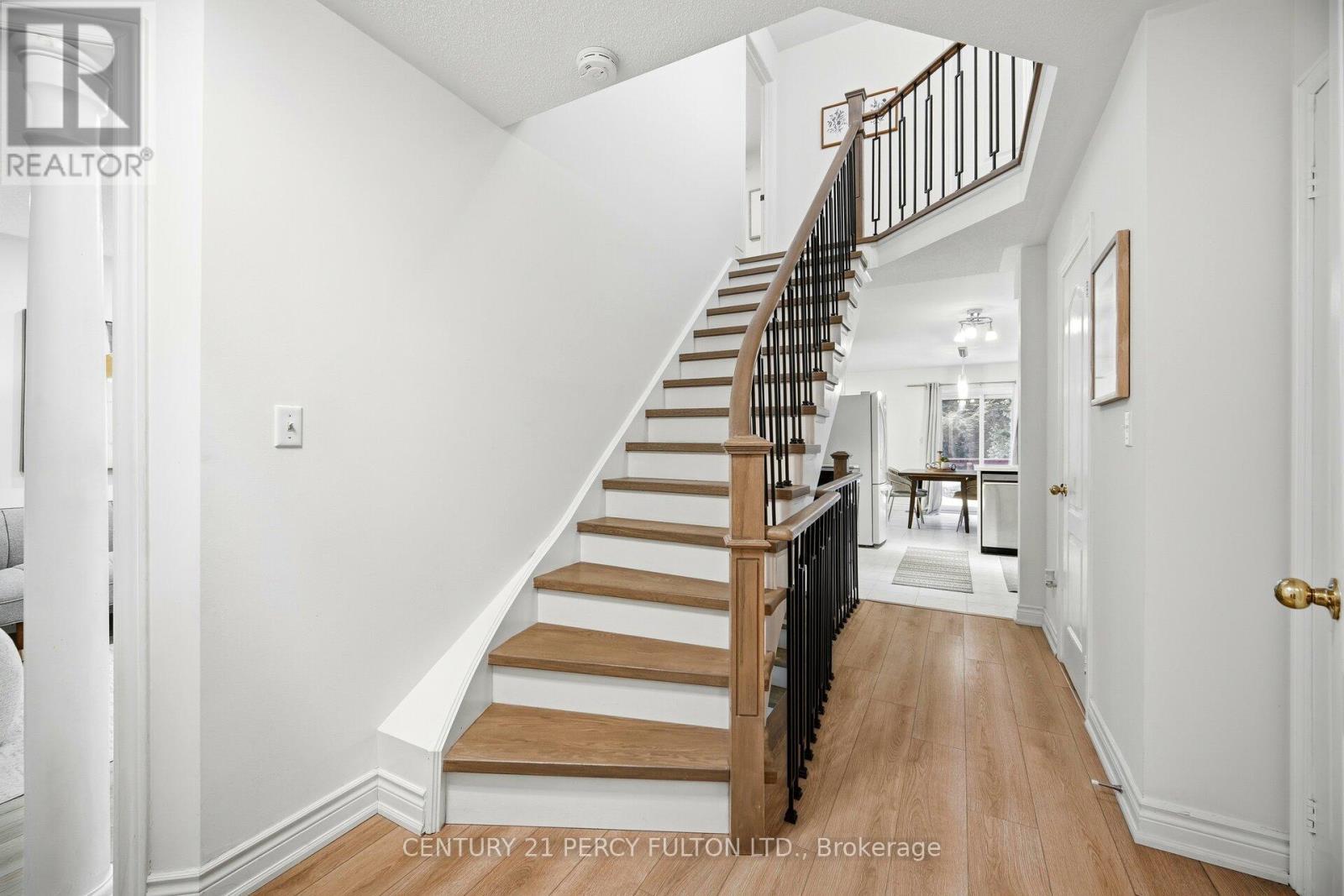 35 Markwood Crescent, Whitby, ON - Indoor Photo Showing Other Room