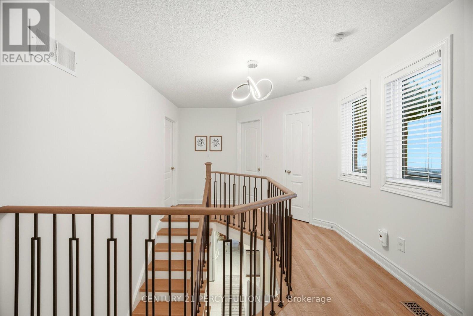 35 Markwood Crescent, Whitby, ON - Indoor Photo Showing Other Room