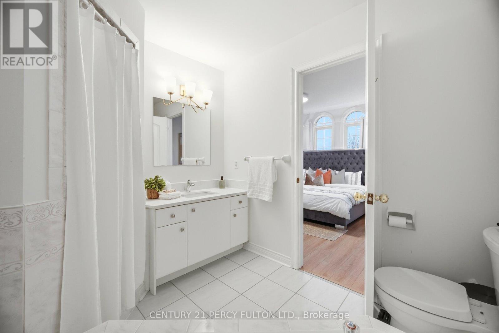 35 Markwood Crescent, Whitby, ON - Indoor Photo Showing Bathroom
