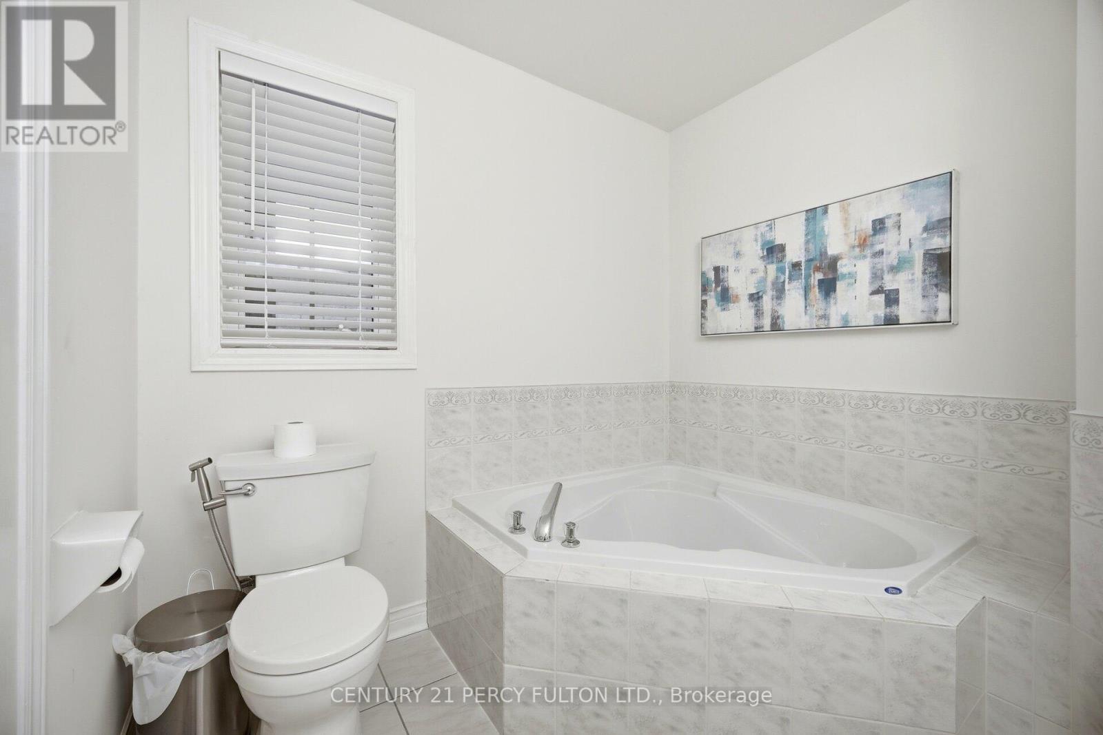 35 Markwood Crescent, Whitby, ON - Indoor Photo Showing Bathroom