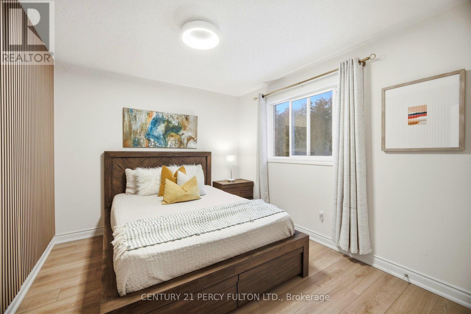 35 Markwood Crescent, Whitby, ON - Indoor Photo Showing Bedroom