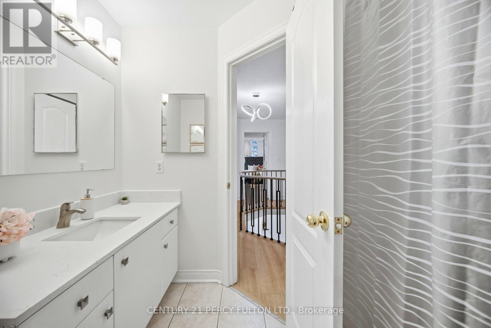 35 Markwood Crescent, Whitby, ON - Indoor Photo Showing Bathroom