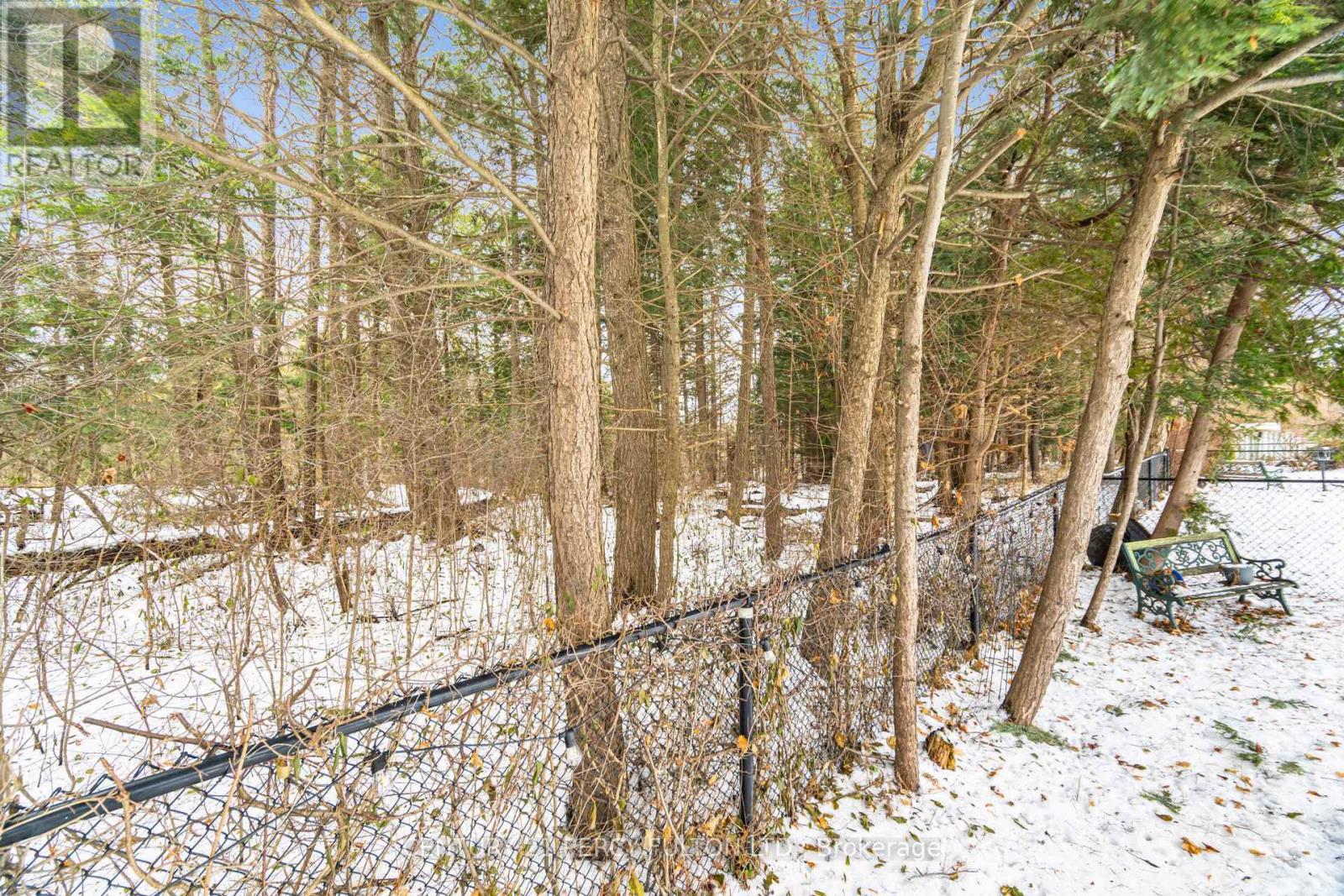 35 Markwood Crescent, Whitby, ON - Outdoor