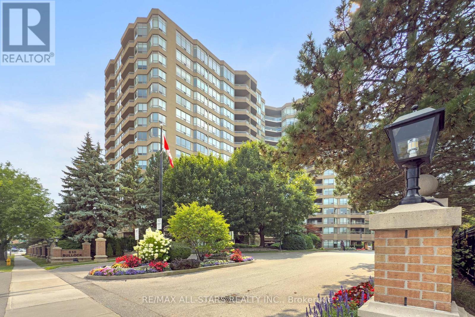 Luxury building w 24 hour concierge - 404 - 610 Bullock Drive, Markham, ON - Outdoor With Facade