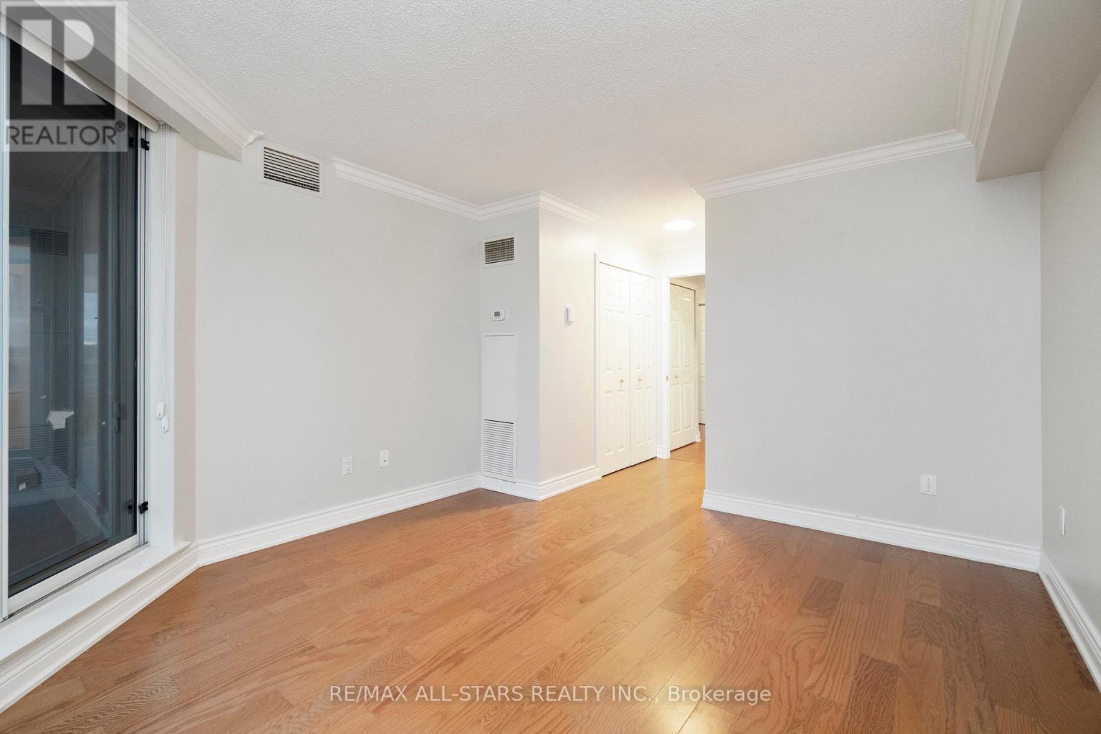 404 - 610 Bullock Drive, Markham, ON - Indoor Photo Showing Other Room
