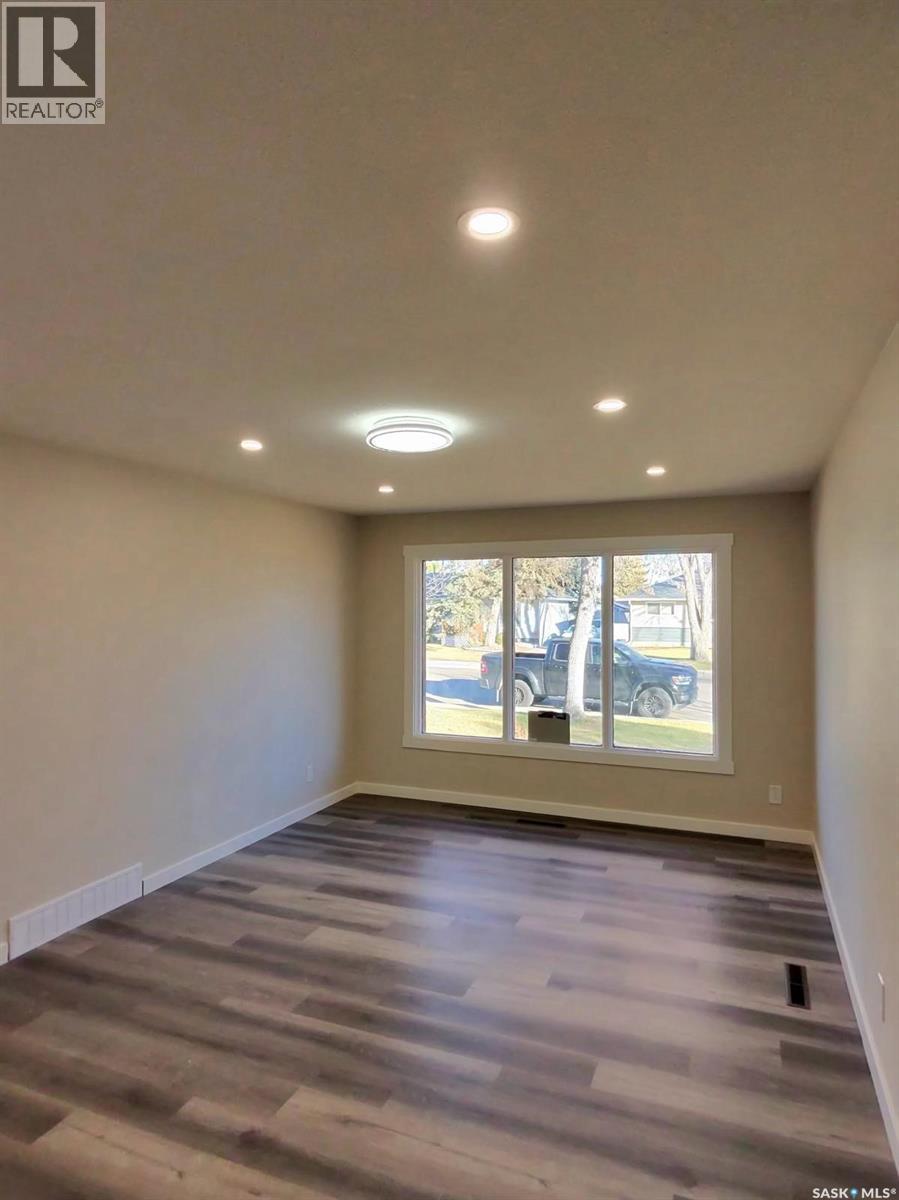 401 S Avenue N, Saskatoon, SK - Indoor Photo Showing Other Room