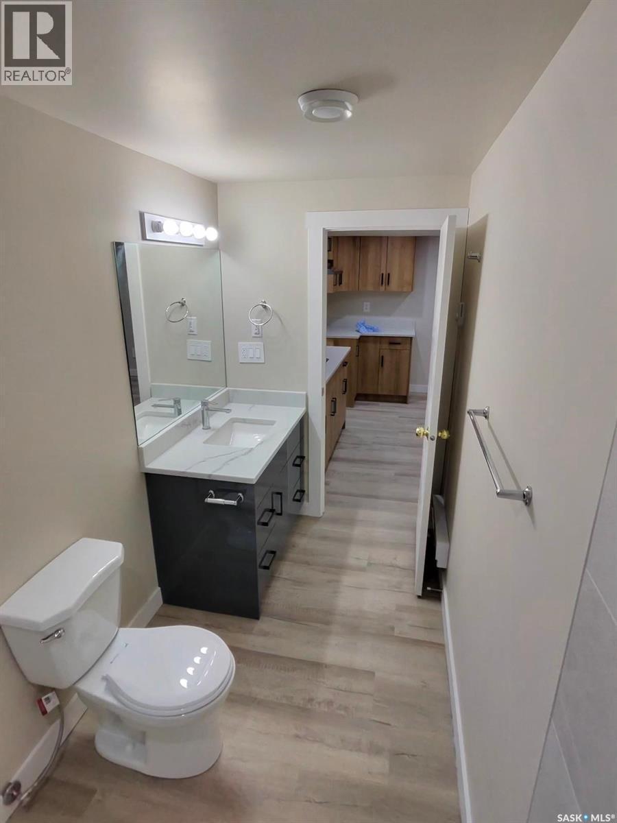 401 S Avenue N, Saskatoon, SK - Indoor Photo Showing Bathroom