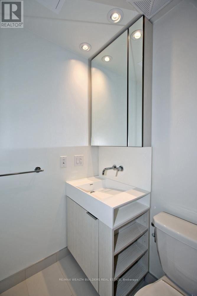913 - 20 Richardson Street, Toronto, ON - Indoor Photo Showing Bathroom