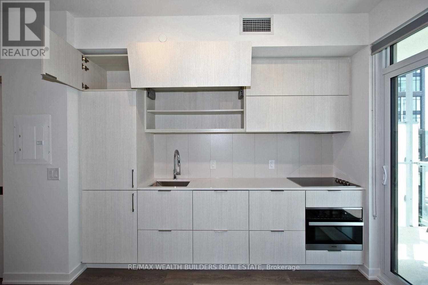 913 - 20 Richardson Street, Toronto, ON - Indoor