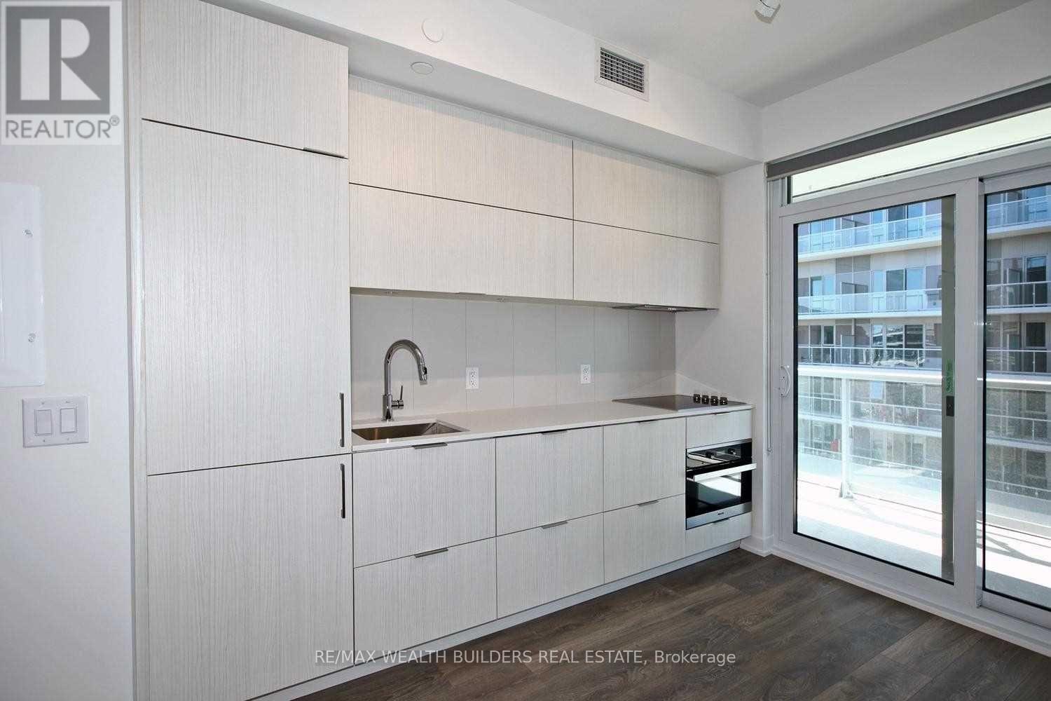 913 - 20 Richardson Street, Toronto, ON - Indoor