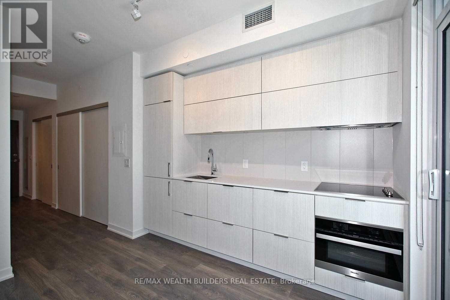 913 - 20 Richardson Street, Toronto, ON - Indoor Photo Showing Kitchen