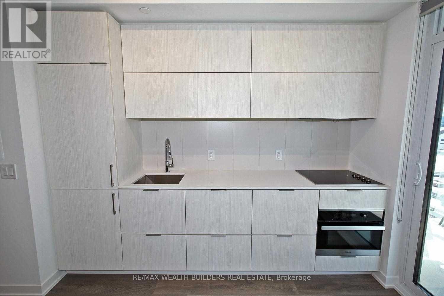 913 - 20 Richardson Street, Toronto, ON - Indoor