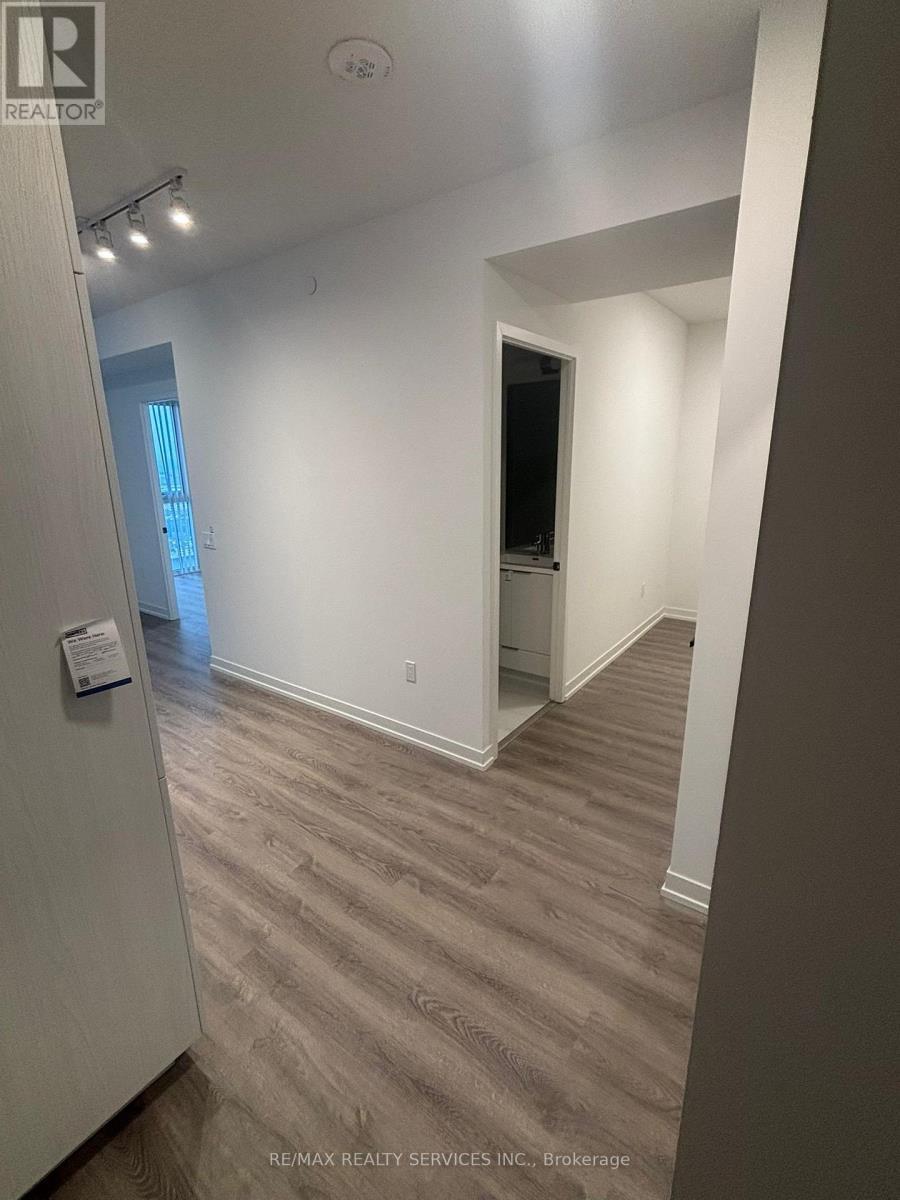 2807 - 8 Interchange Way, Vaughan, ON - Indoor Photo Showing Other Room