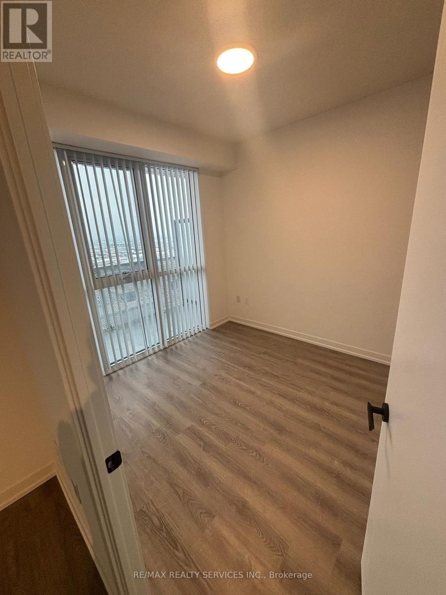 2807 - 8 Interchange Way, Vaughan, ON - Indoor Photo Showing Other Room