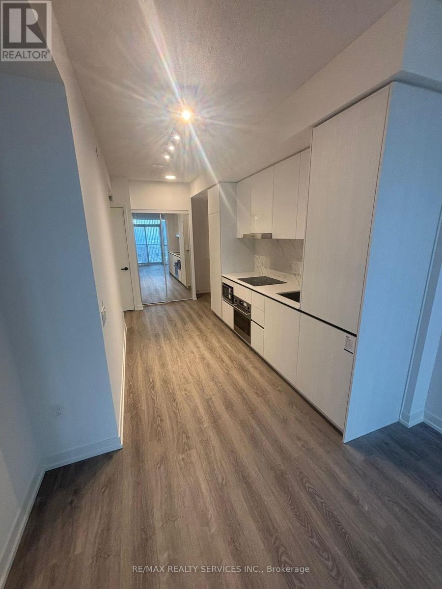 2807 - 8 Interchange Way, Vaughan, ON - Indoor Photo Showing Other Room