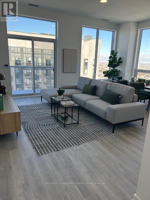 Ph06 - 5105 Hurontario Street, Mississauga, ON - Indoor Photo Showing Living Room