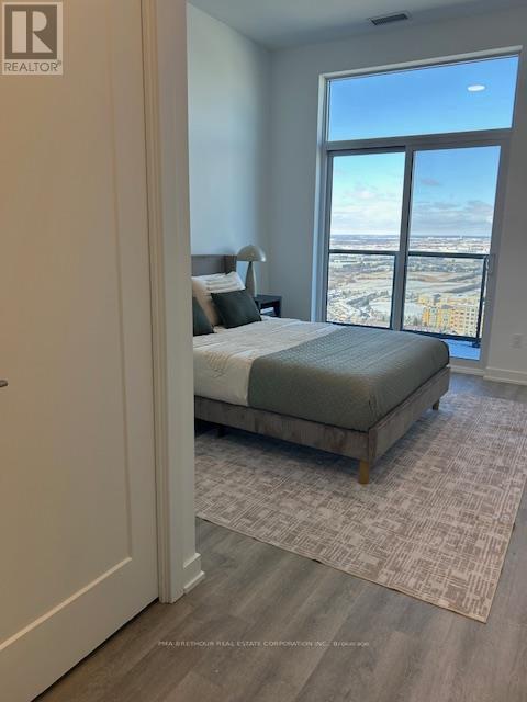 Ph06 - 5105 Hurontario Street, Mississauga, ON - Indoor Photo Showing Bedroom