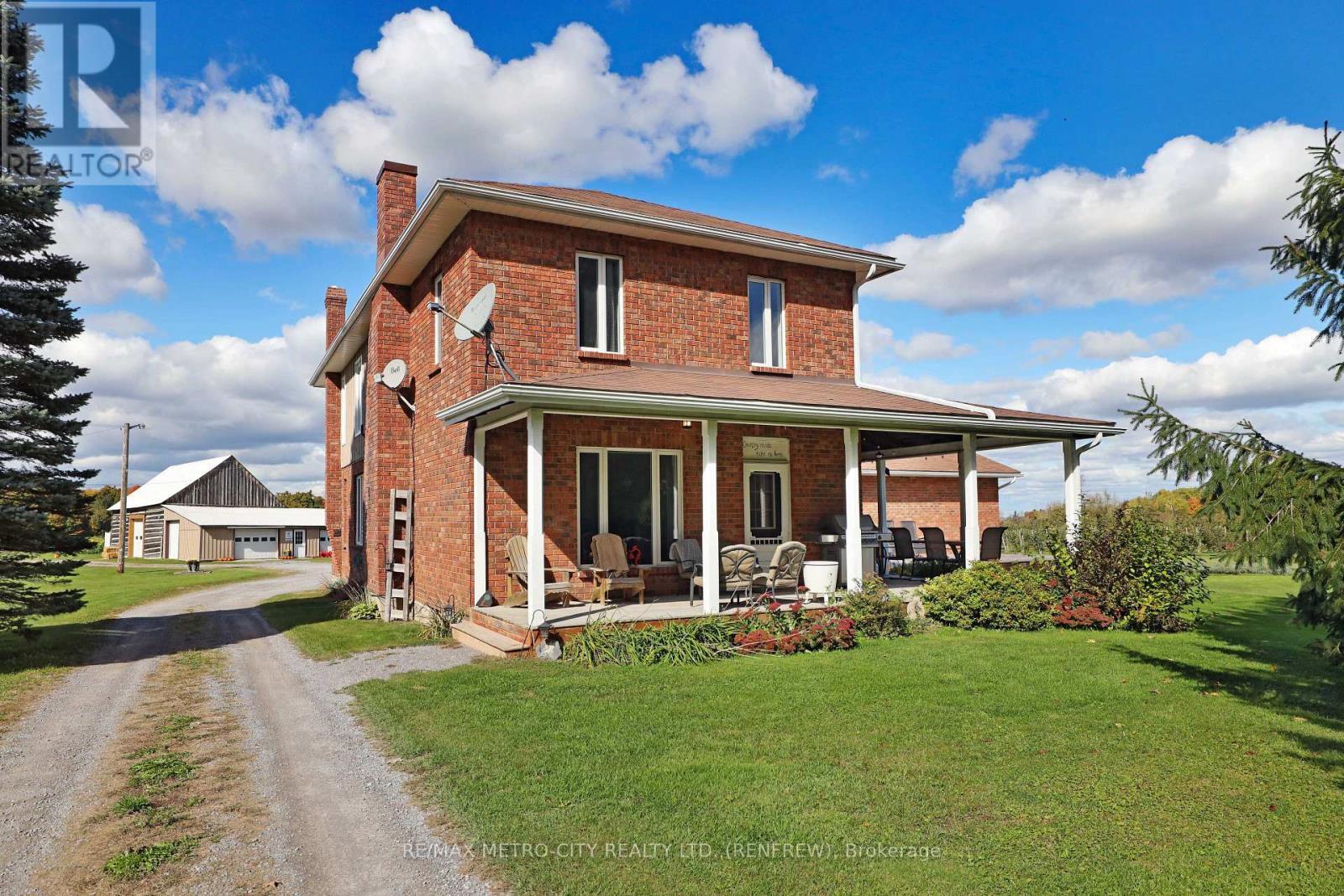 704 Clifford Side Road, Mcnab/Braeside, ON