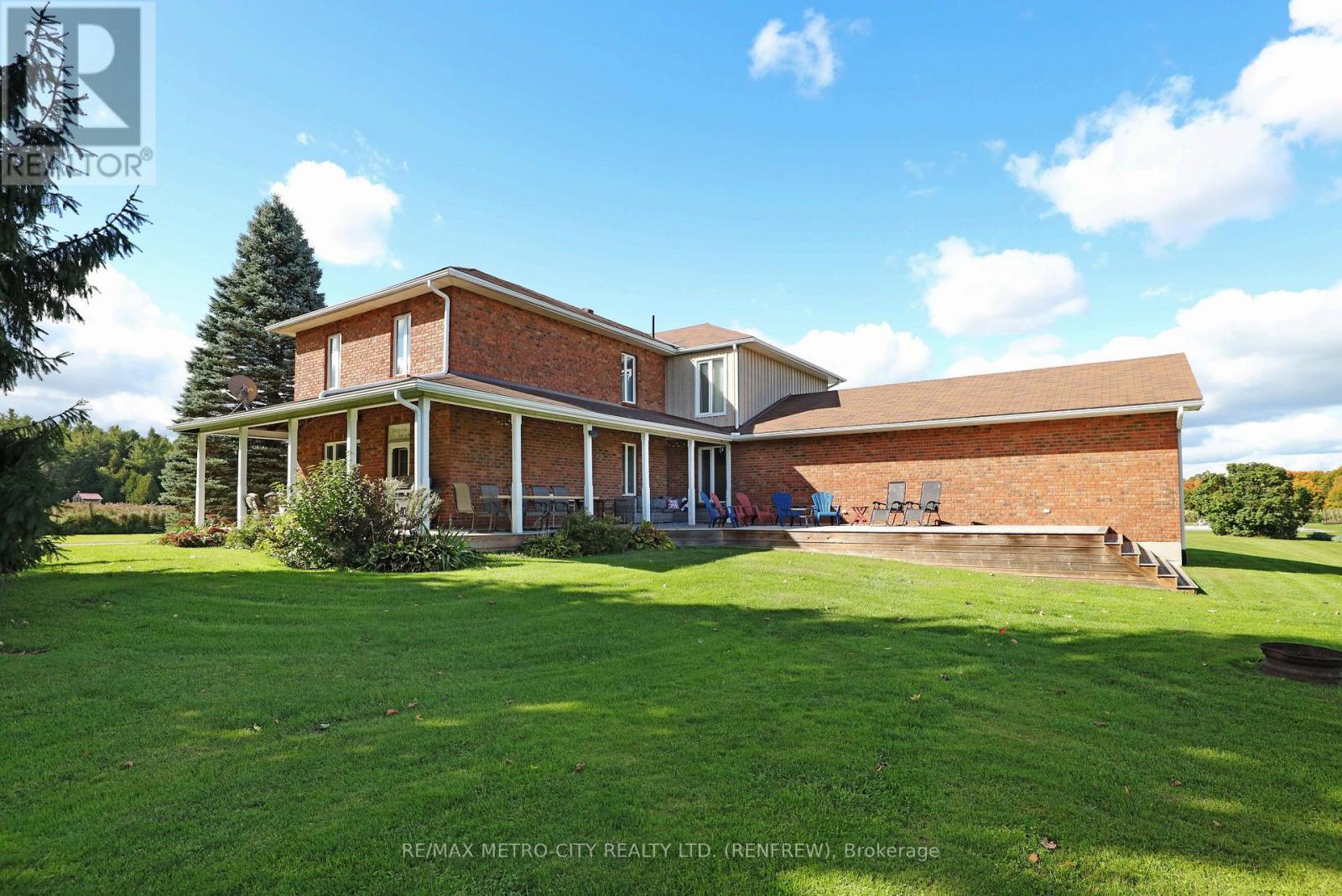 704 Clifford Side Road, Mcnab/Braeside, ON