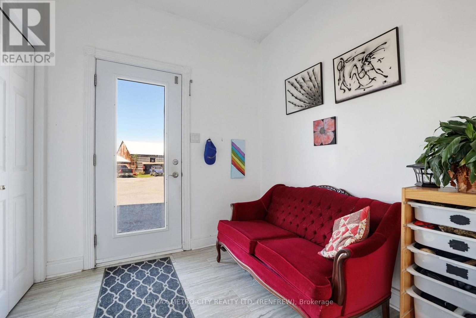 704 Clifford Side Road, Mcnab/Braeside, ON