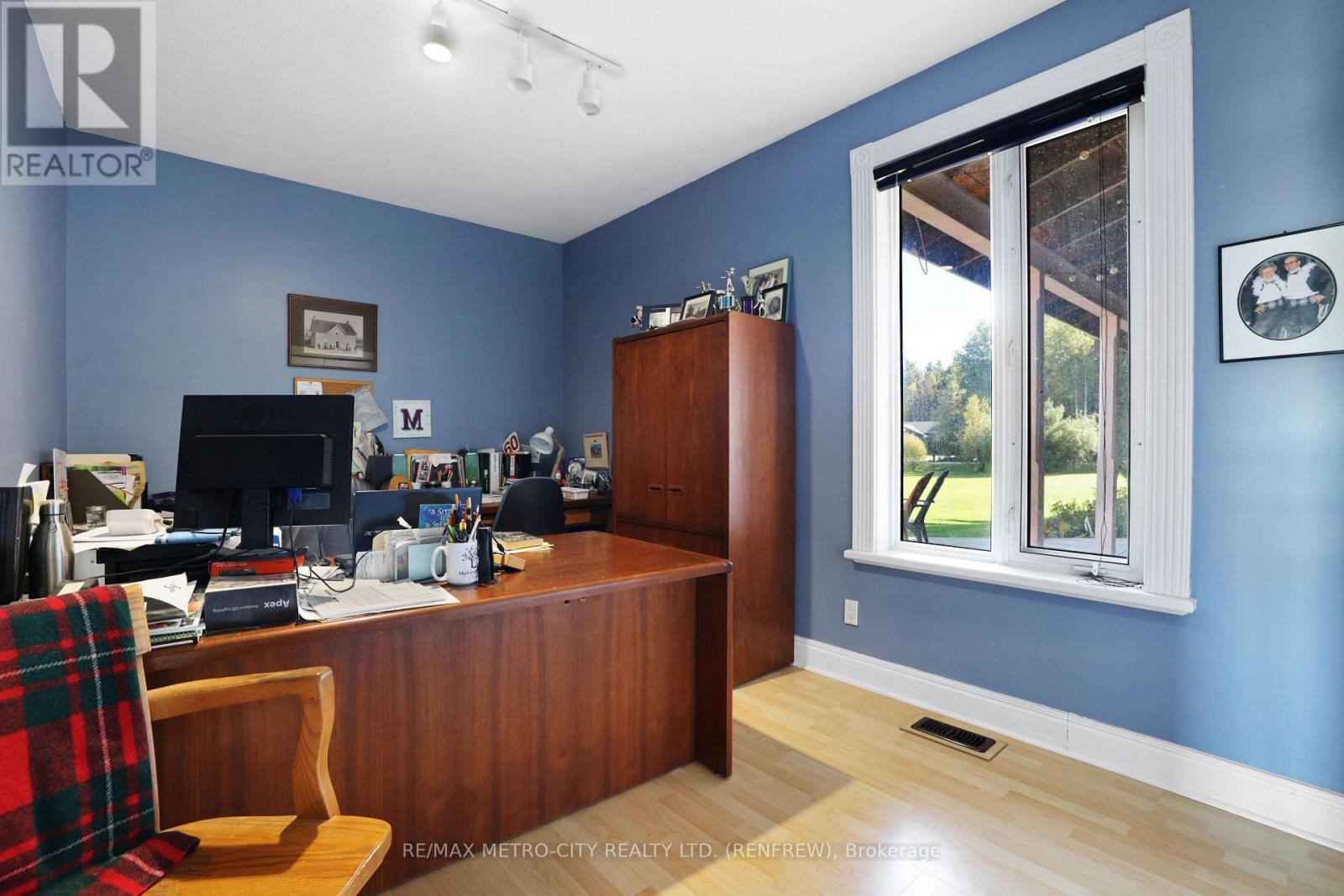 704 Clifford Side Road, Mcnab/Braeside, ON