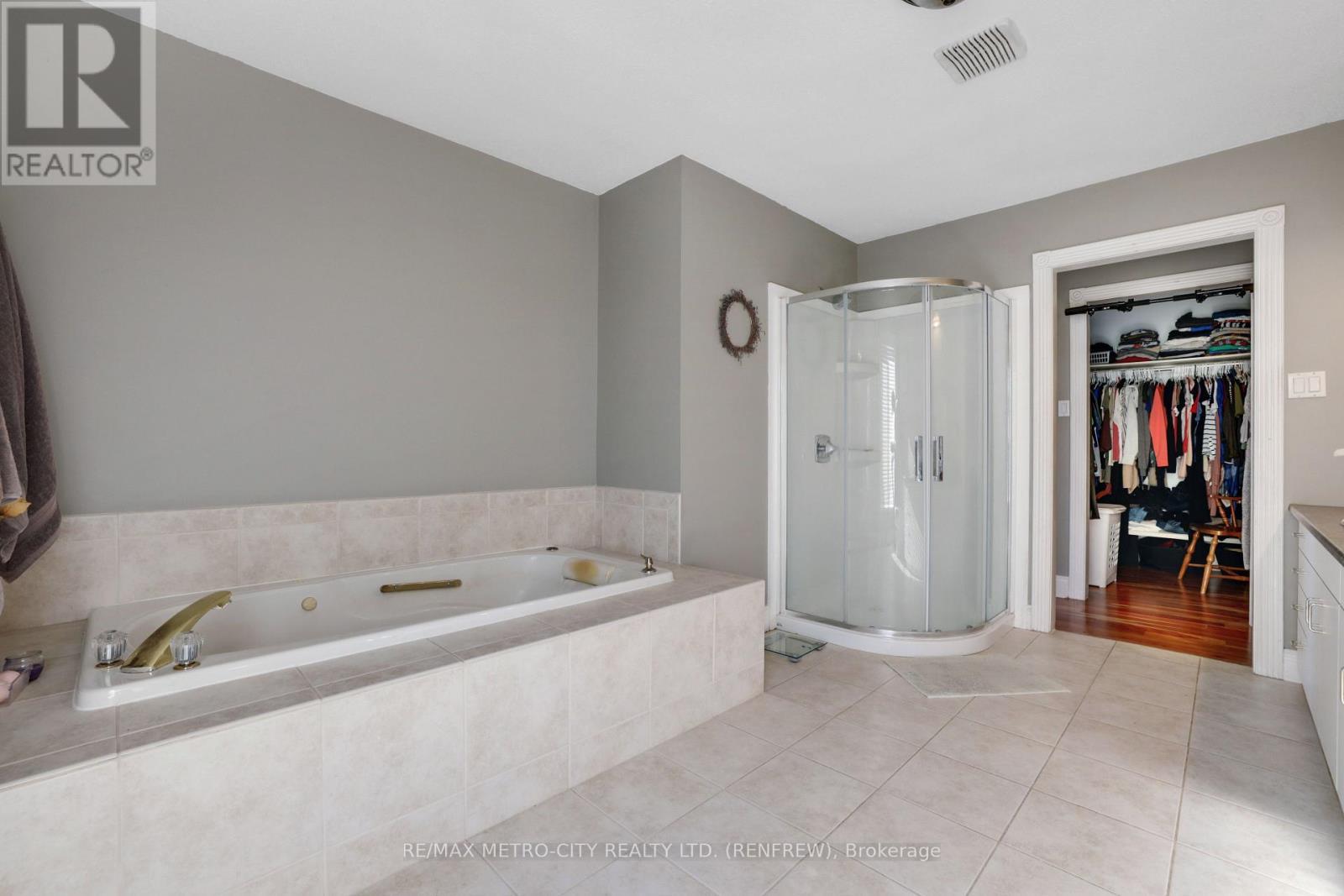 704 Clifford Side Road, Mcnab/Braeside, ON