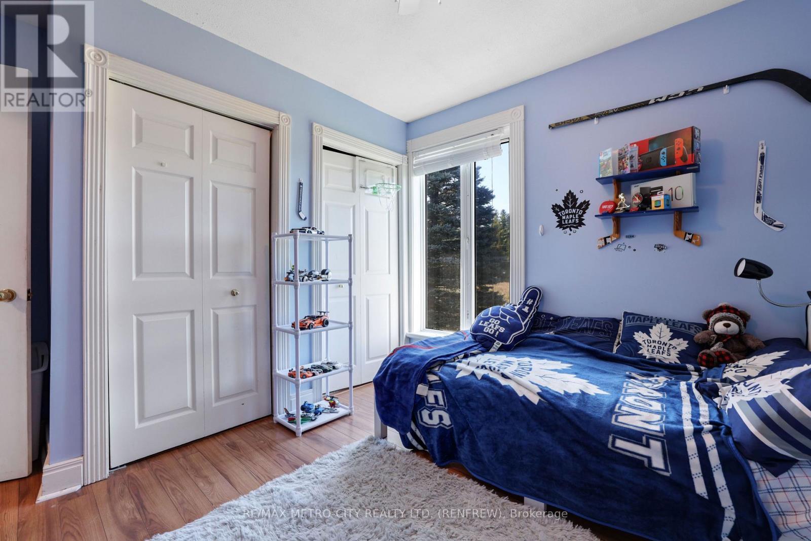 704 Clifford Side Road, Mcnab/Braeside, ON