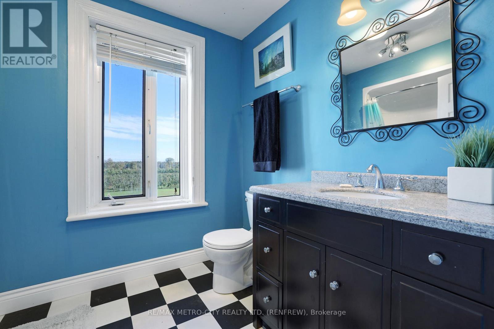 704 Clifford Side Road, Mcnab/Braeside, ON