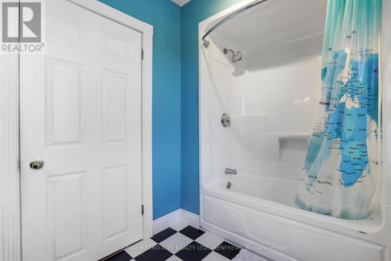 704 Clifford Side Road, Mcnab/Braeside, ON