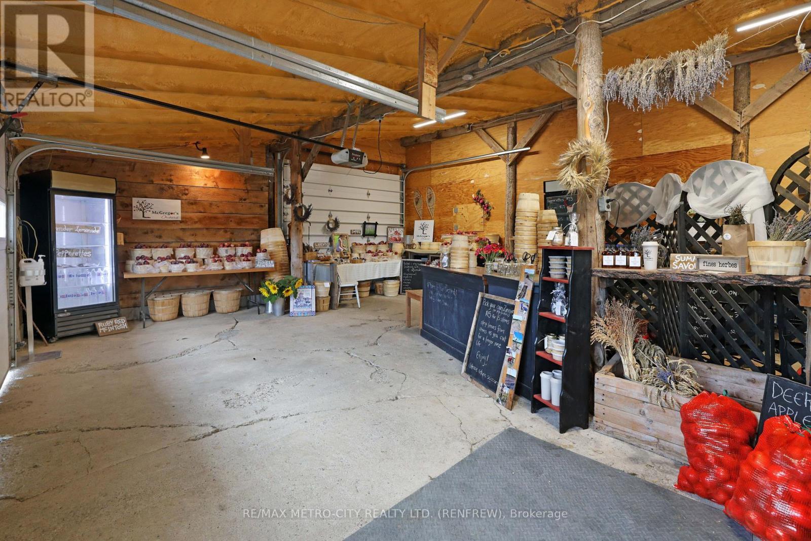 704 Clifford Side Road, Mcnab/Braeside, ON