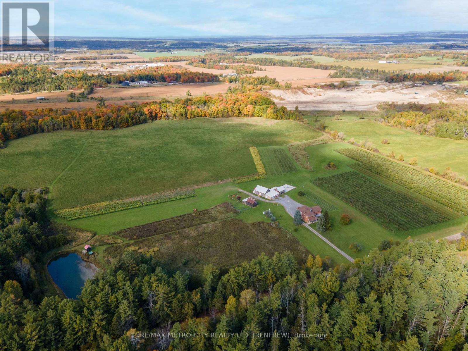 704 Clifford Side Road, Mcnab/Braeside, ON