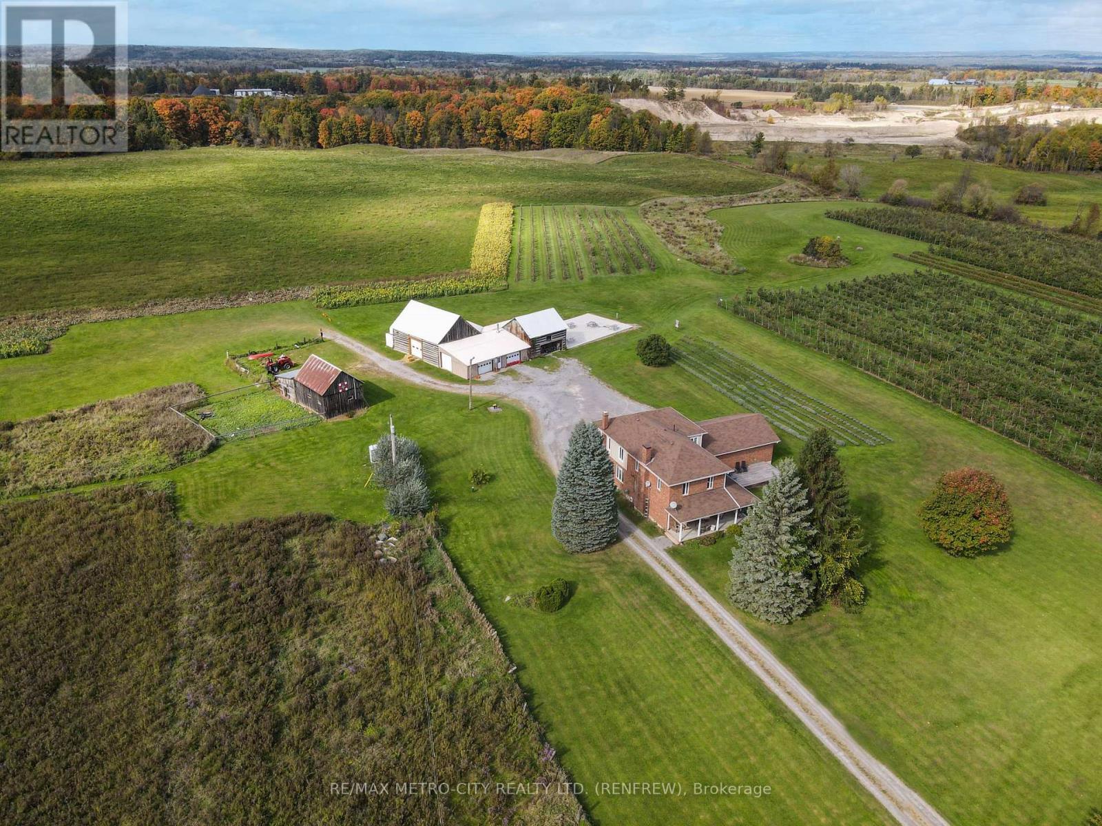 704 Clifford Side Road, Mcnab/Braeside, ON