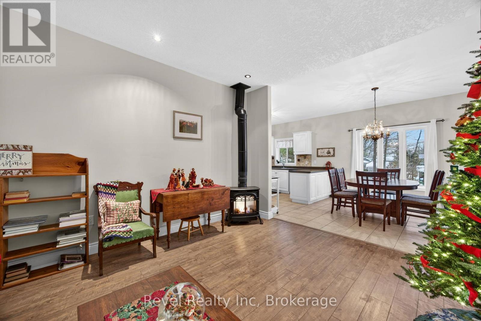 61 Rue Vanier, Tiny, ON - Indoor