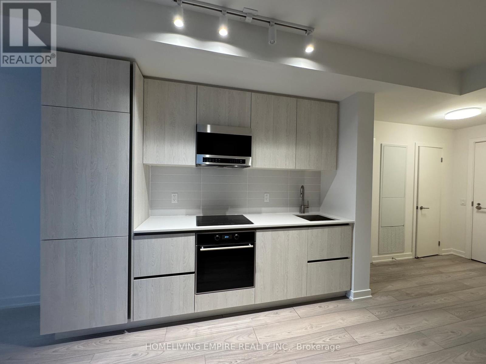 1502 - 110 Broadway Avenue, Toronto, ON - Indoor Photo Showing Kitchen