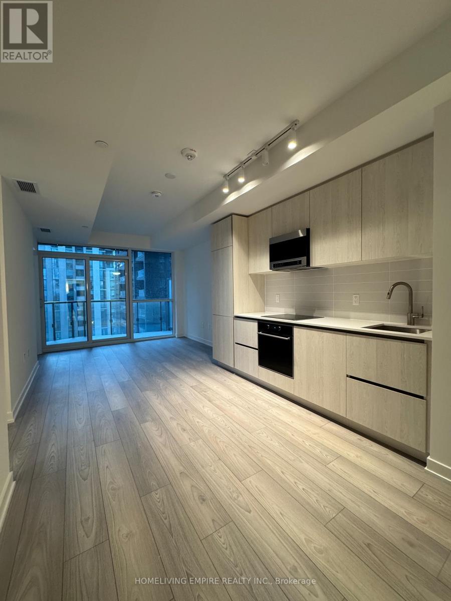 1502 - 110 Broadway Avenue, Toronto, ON - Indoor Photo Showing Kitchen