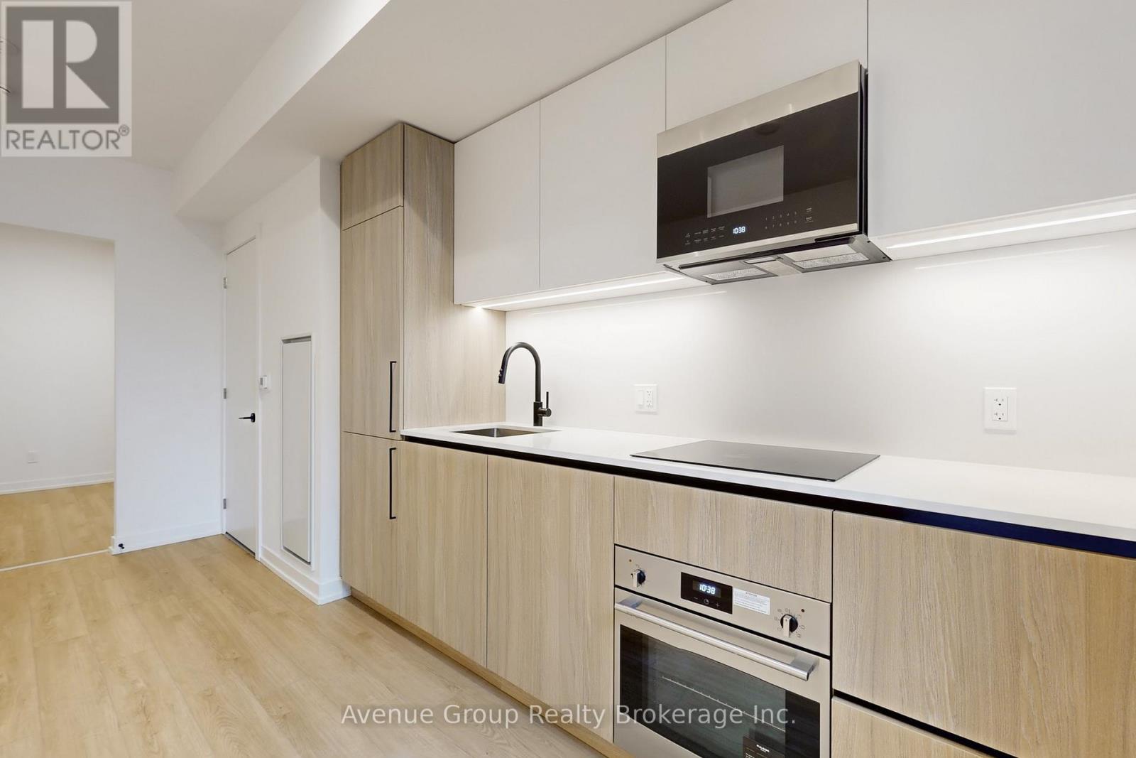 632 - 35 Parliament Street, Toronto, ON - Indoor Photo Showing Kitchen
