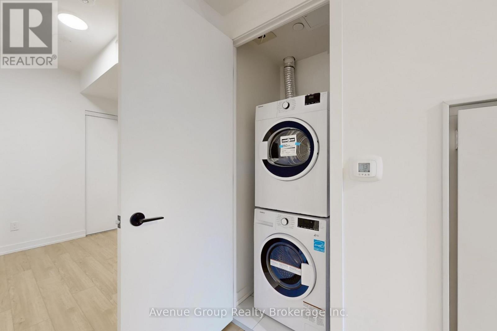632 - 35 Parliament Street, Toronto, ON - Indoor Photo Showing Laundry Room