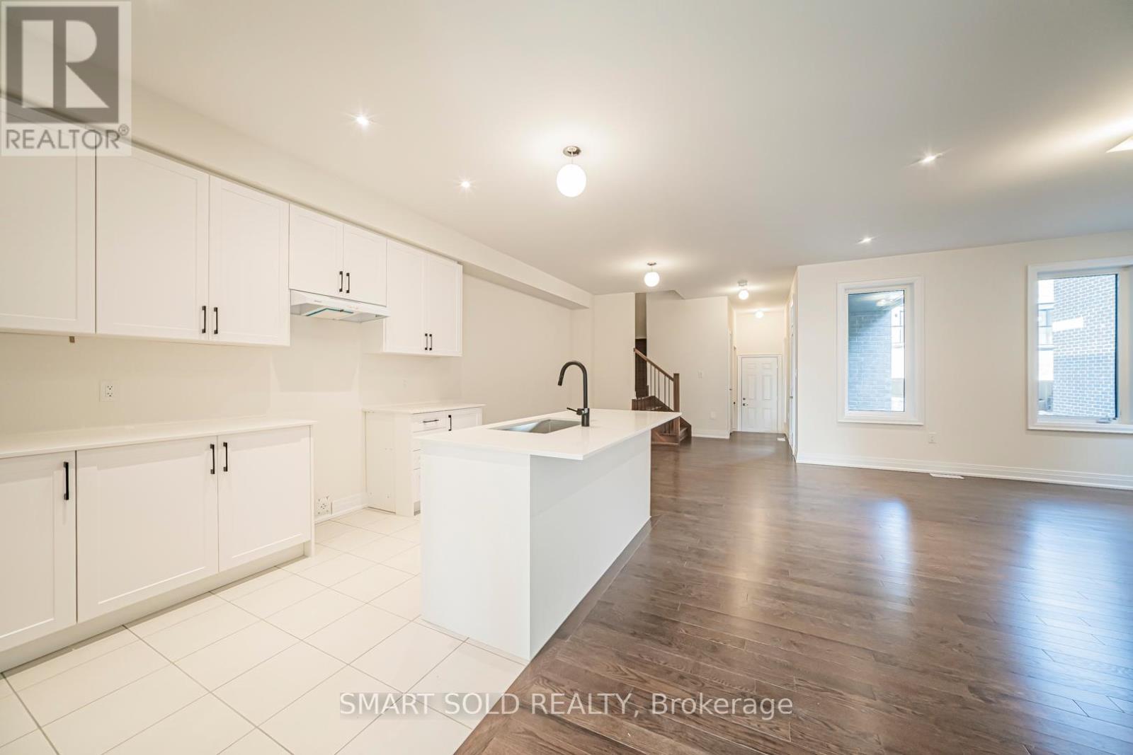 40 Mindanao Avenue, Markham, ON - Indoor Photo Showing Kitchen