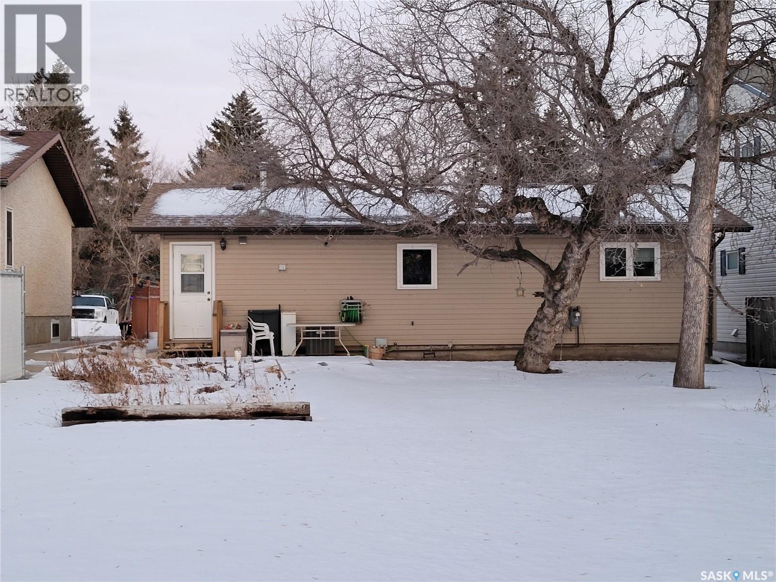 26 Elm Street, Katepwa Beach, SK - Outdoor