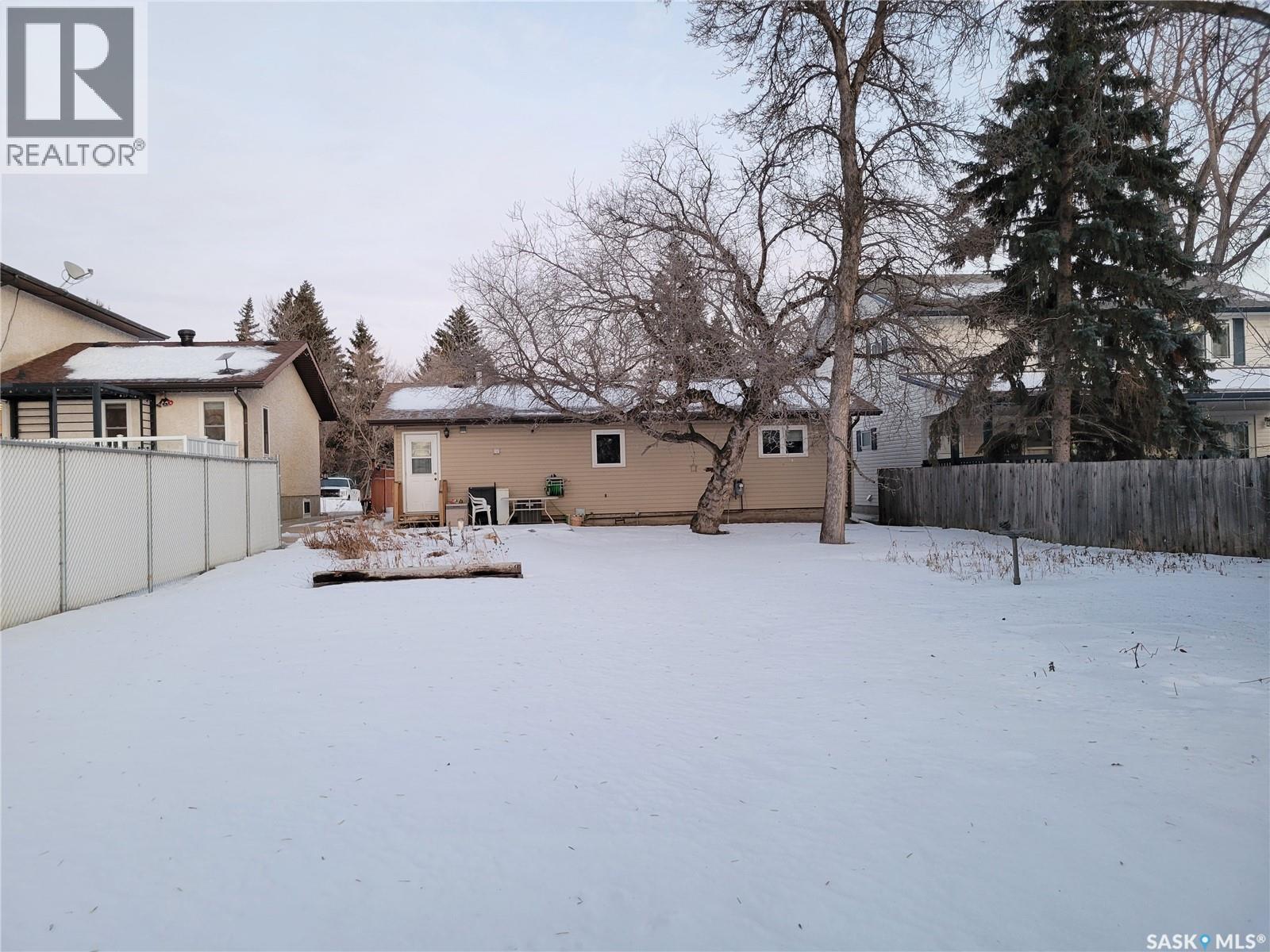 26 Elm Street, Katepwa Beach, SK - Outdoor