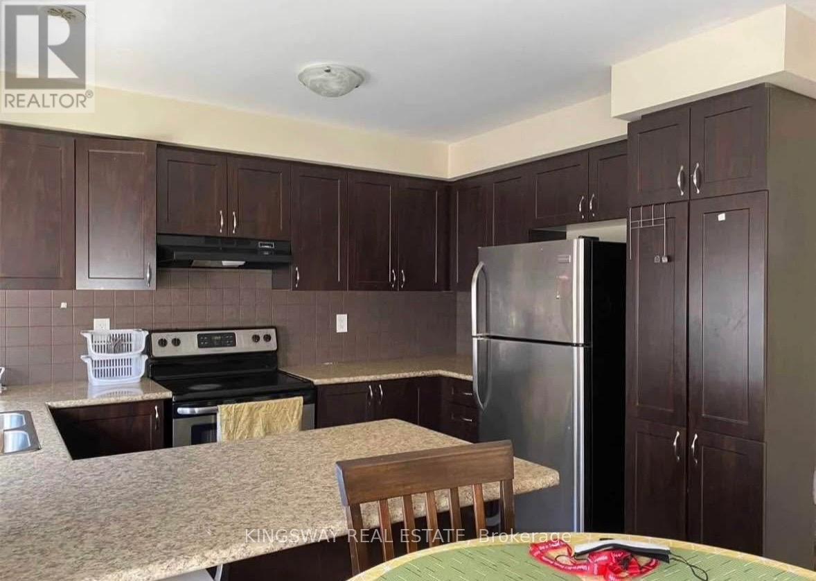 47 Ariel Road, Brampton, ON - Indoor Photo Showing Kitchen With Double Sink With Upgraded Kitchen