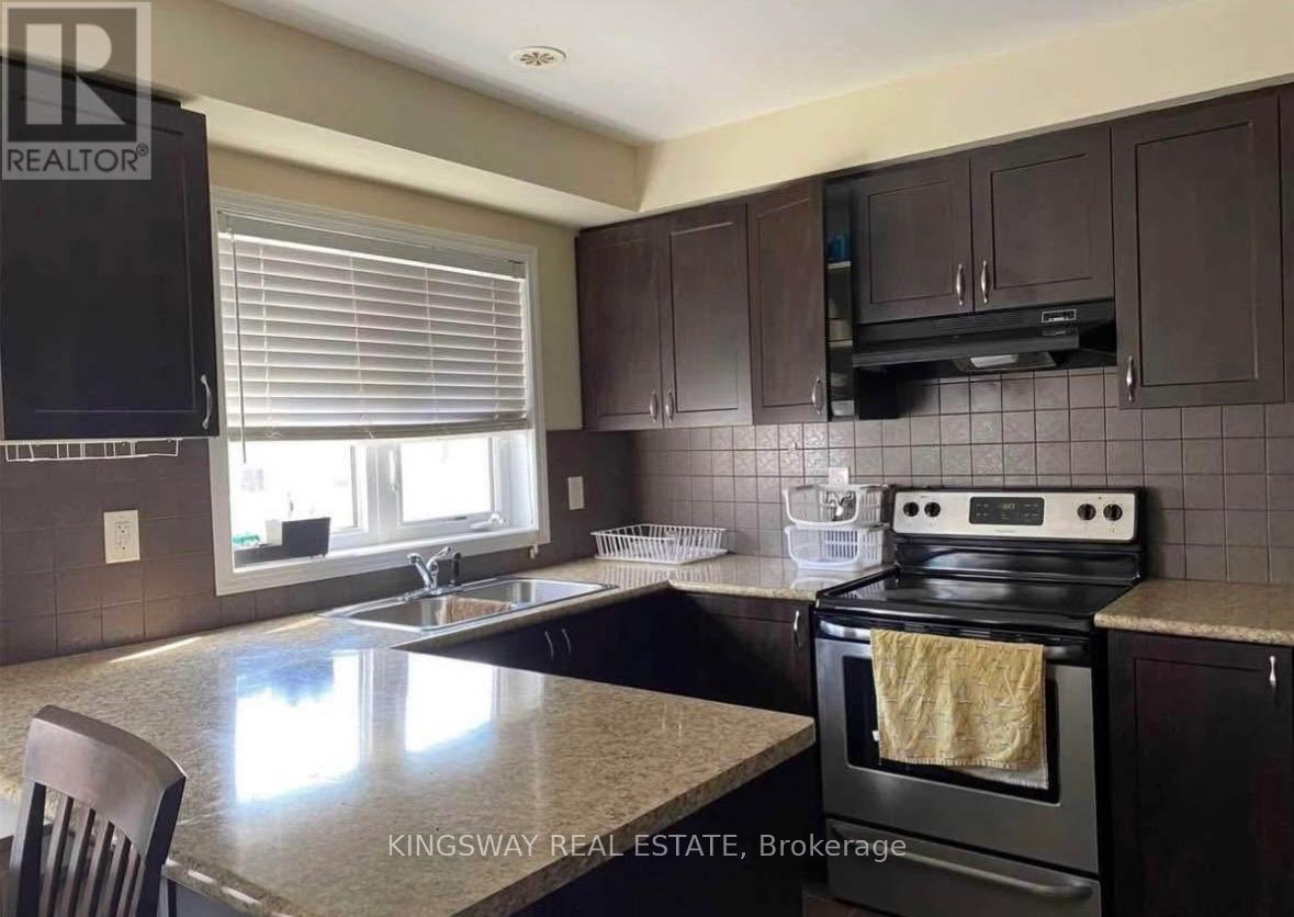 47 Ariel Road, Brampton, ON - Indoor Photo Showing Kitchen With Double Sink