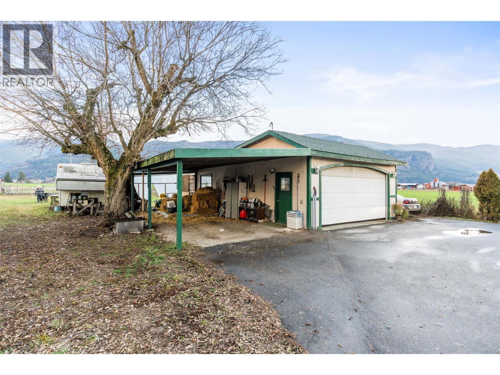 1978 Pleasant Valley Road, Spallumcheen, BC - Outdoor