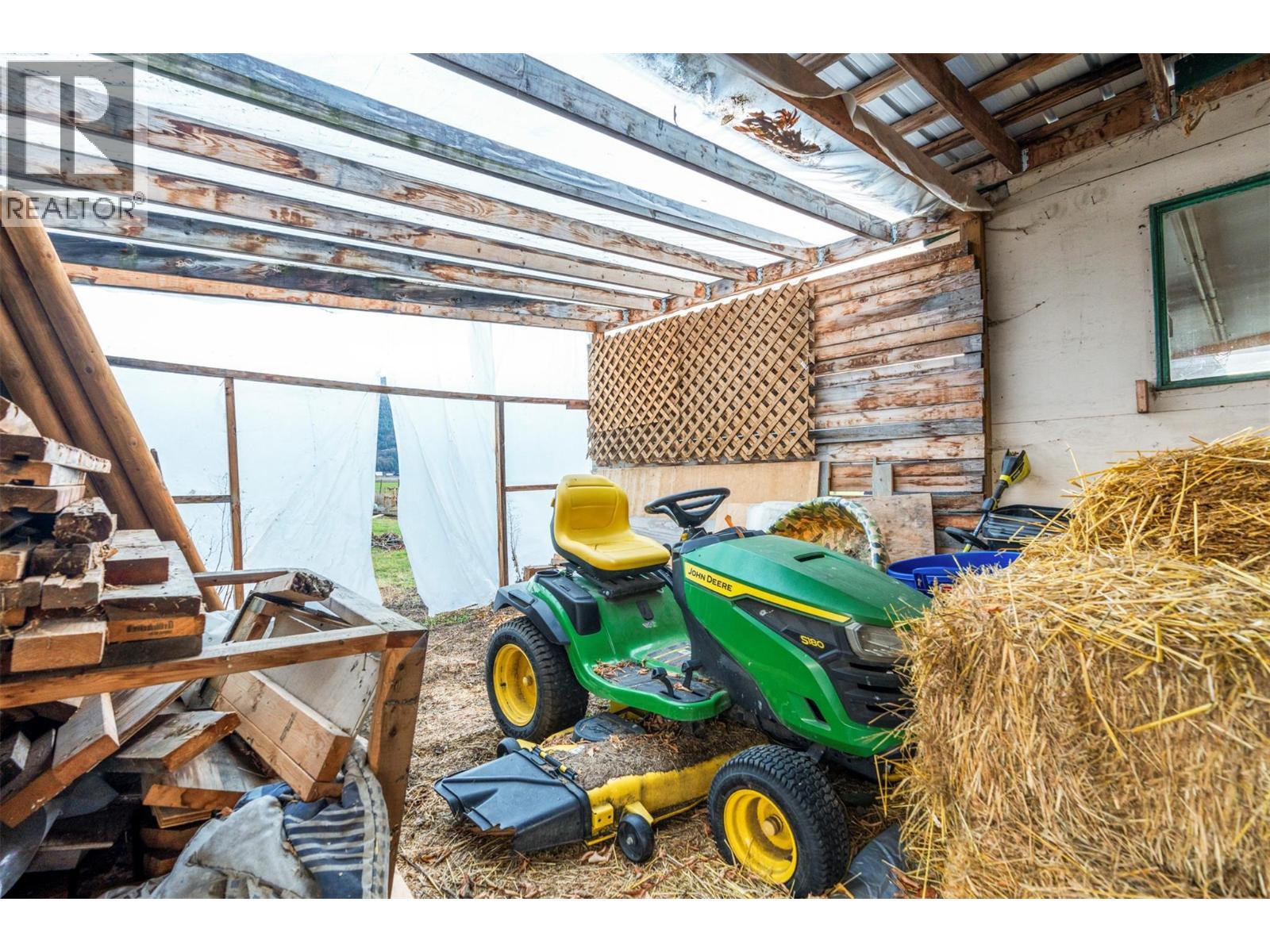 1978 Pleasant Valley Road, Spallumcheen, BC -