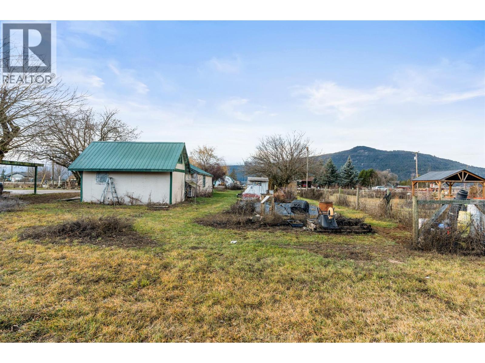 1978 Pleasant Valley Road, Spallumcheen, BC - Outdoor