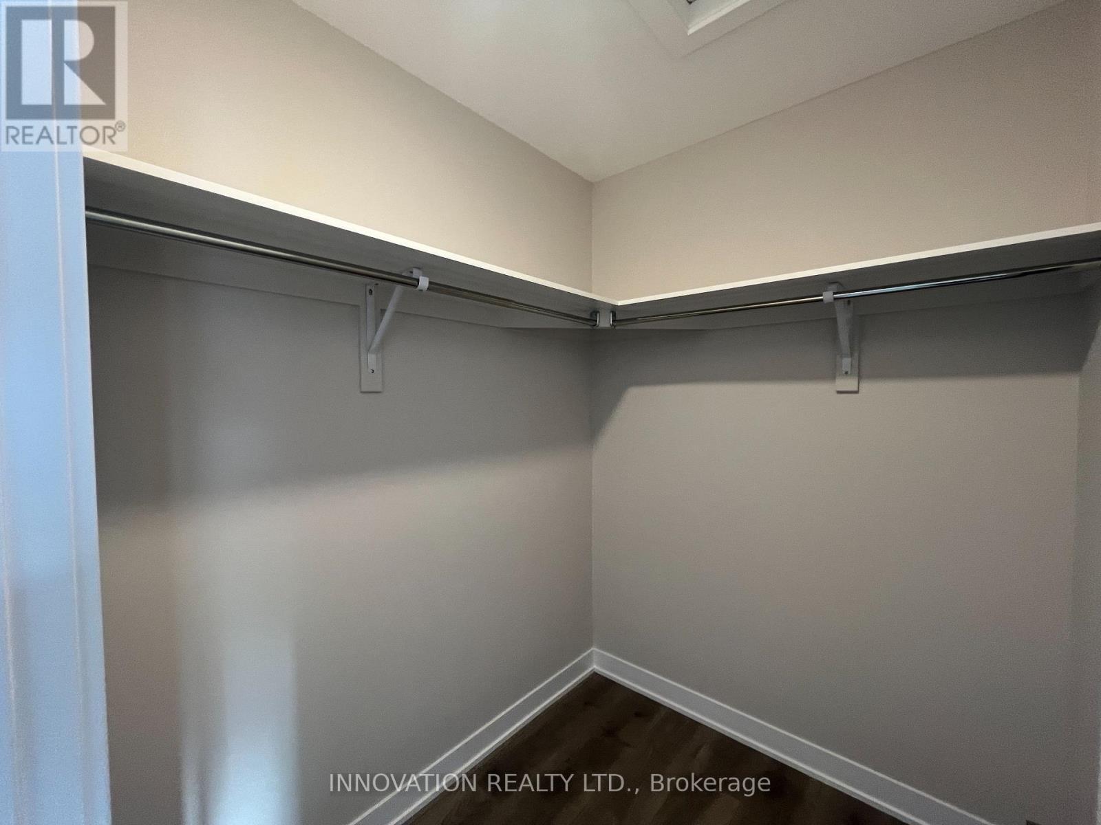 538 Promontory Place, Ottawa, ON - Indoor With Storage
