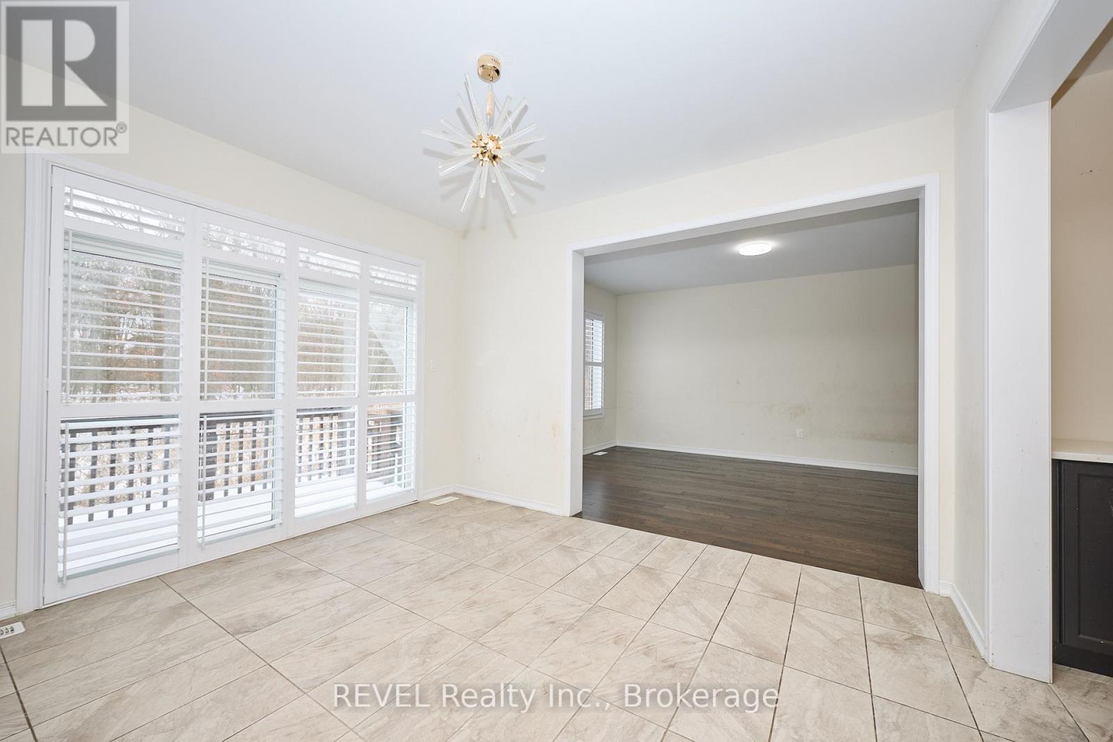 8787 Chickory Trail, Niagara Falls (Brown), ON - Indoor Photo Showing Other Room